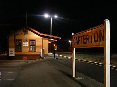 Carterton station at night.jpg
