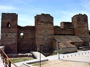 Castillo de Buitrago del Lozoya.jpg