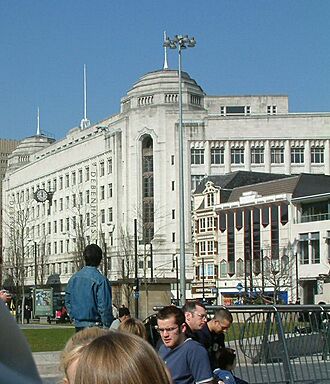 Debenhams Manchester - geograph.org.uk - 1070537.jpg