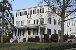 Douglaston Club