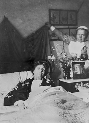 Emmeline Pankhurst with Nurse Pine, c.1913. (22926306562).jpg