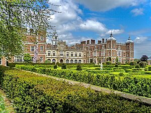 Hatfield House, Hertfordshire - geograph.org.uk - 3490603