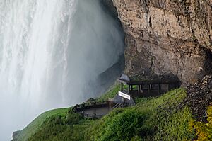 Journey Behind the Falls (36776727114)