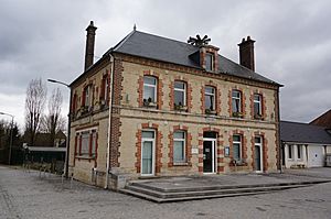 Mairie Lavau 03130