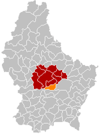 Map of Luxembourg with Lorentzweiler highlighted in orange, and the canton in dark red