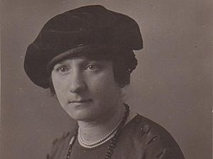 María de Maeztu, 1923