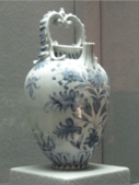 MediciPorcelainBottle1