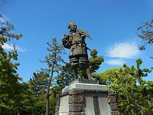 Oda Nobunaga statue in Kiyosu park
