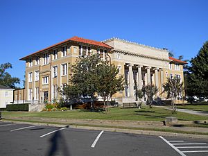 Pearl River County Courthouse in Poplarville