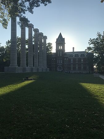 The columns and the engineering building at mizzou