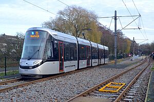 Tramlijn 25 met 15G tram op de openingsdag bij de halte Amstelveen Poortwachter