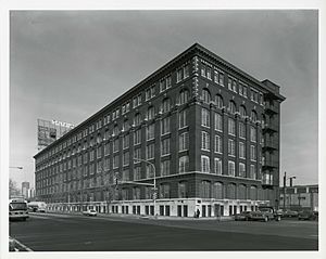 1001 S Broad St Philadelphia PA John Wanamaker Clothing Factory Washington Avenue Historic District
