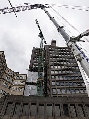 103 Colmore Row, Birmingham - installation of demolition tower crane 67