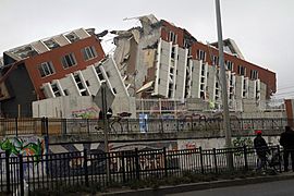 2010 Chile earthquake - Building destroyed in Concepción