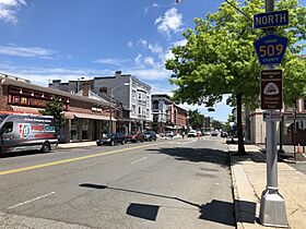 2018-06-21 12 27 39 View north along Union County Route 509 (East Broad Street) just north of New Jersey State Route 28 (North Avenue) in Westfield, Union County, New Jersey