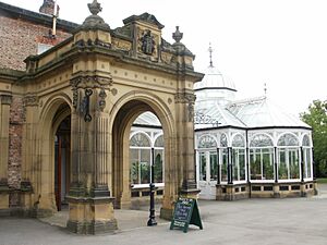 Conservatory, Preston Hall - geograph.org.uk - 1940295