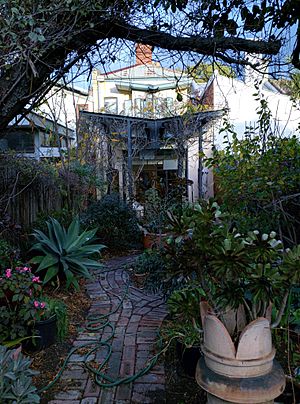 Conservatory Home(exterior)