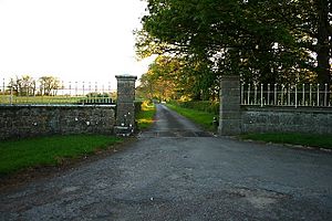 Entrance Gate - geograph.org.uk - 789780