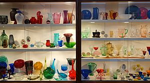 Glassware display - Huntington Museum of Art - DSC05535