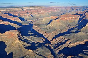 Grand Canyon DEIS Aerial Colorado River, Geikie Peak (5477155394)