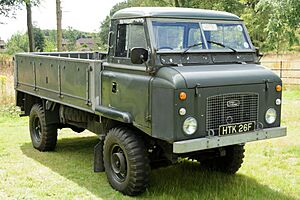 Land Rover Series IIB Forward Control (1968) - 29364327694