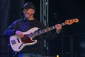 Lt. Dan Band performs at MCAS Beaufort (Image 15 of 21)