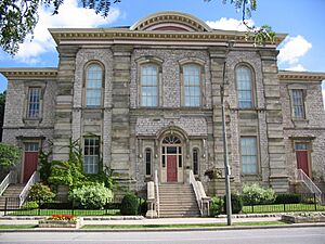 MacKenzie Hall, Sandwich