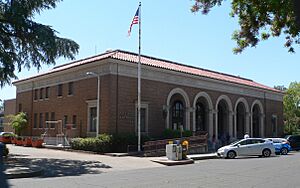 Oroville, California post office from N 1
