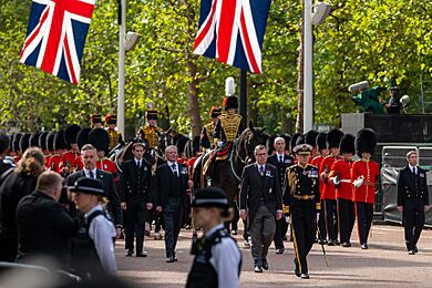 Procession to Lying-in-State of Elizabeth II at Westminster Hall - 41