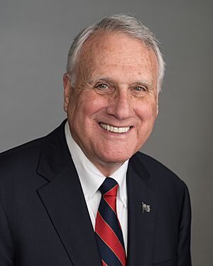 Sen. Jon Kyl (R-AZ), Official Portrait, 115th Congress