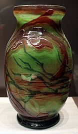 Émile gallé, vaso con decoro di alghe, 1899-1900