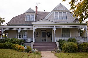 903 N College St, McKinney, TX