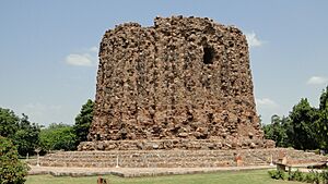 Alai Minar in Qutab Minar complex, Delhi