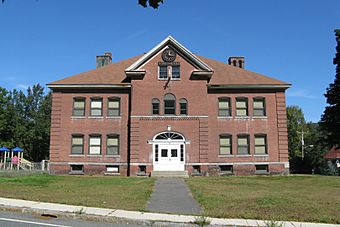 Chester Elementary School, Chester MA.jpg