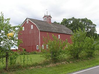 Clinton Gilson Barn P7240026.jpg