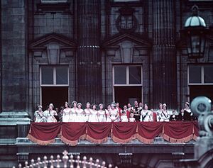 Coronation of Queen Elizabeth II - Couronnement de la Reine Elizabeth II (7195940764)