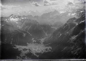 ETH-BIB-Bergün, Albula, Berninagruppe v. N. aus 3500 m-Inlandflüge-LBS MH01-003810