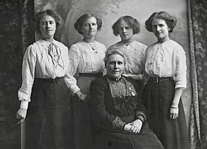 Henrietta Priestley, née Rice, and daughters
