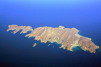 Isla Espíritu Santo and Isla Partida (5378264191).jpg