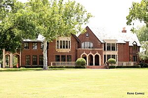 Joe and Lois Perkins House