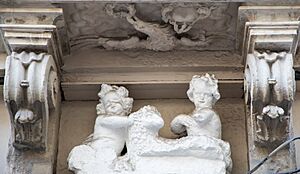 Maison de l'Agneau Blanc by Peter Van Dievoet detail