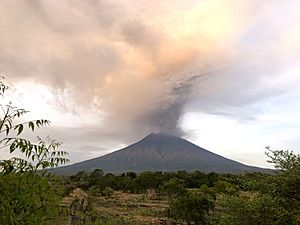 Mount Agung, November 2017 eruption - 27 Nov 2017 01