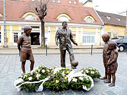 Puskás statue in Óbuda-1