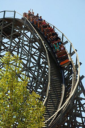 Six Flags Discovery Kingdom - Roar