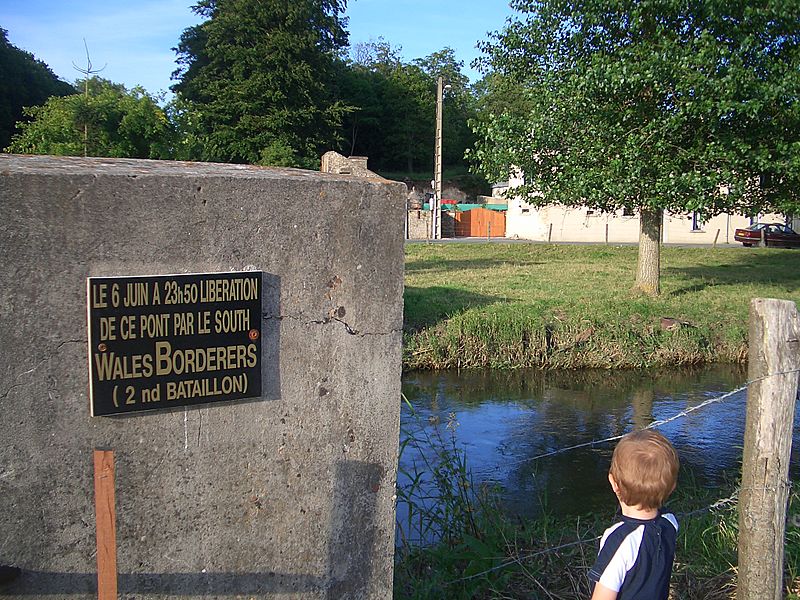 SouthWalesBorderersNormandyPlaque