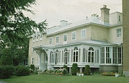 Villa Beauvoir, 2315 chemin Saint-Louis, Québec — façade sud vue du sud-est