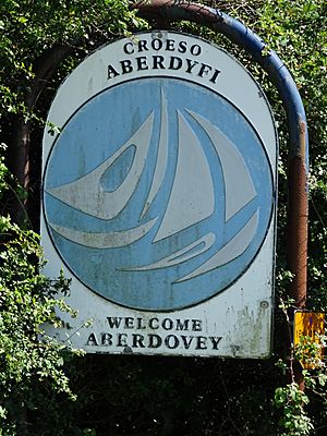 Aberdyfi-Aberdovey western approach sign