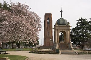 Boer War Memorial and The War Memorial Carillon, Bathurst