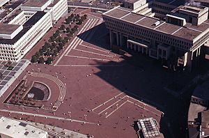 Boston City Hall Plaza, from 1 Beacon Street (8610212308)