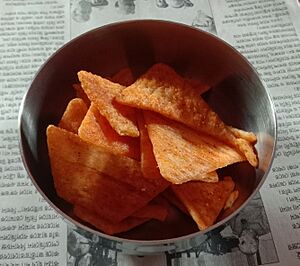 Crispy and spicy potato chips in West Bengal, India, photo taken by Yogabrata Chakraborty on July 1, 2023